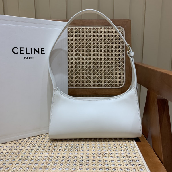 Ce**e shoulder bag cuir triomphe