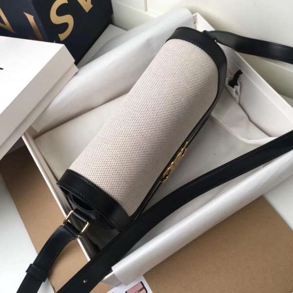 Ce**e triomphe medium