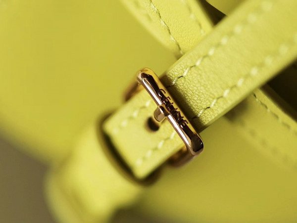 Ce**e small box cuir triomphe