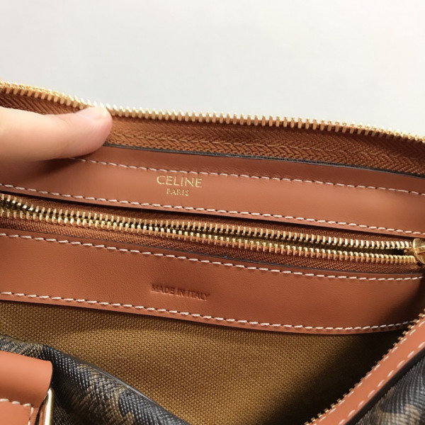 Ce**e boston bag in triomphe canvas