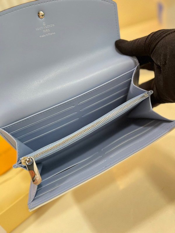 l**is V*t*n iris wallet