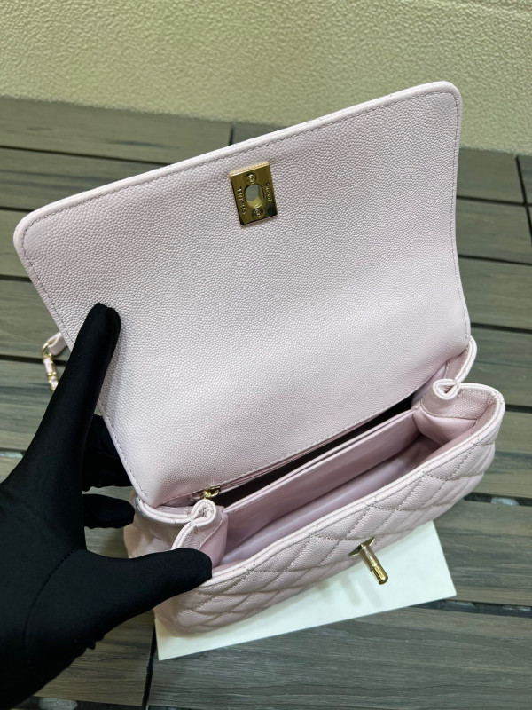 CL FLAP BAG WITH TOP HANDLE