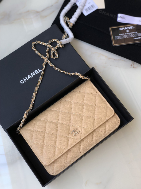CL CHAIN WALLET CAVIAR