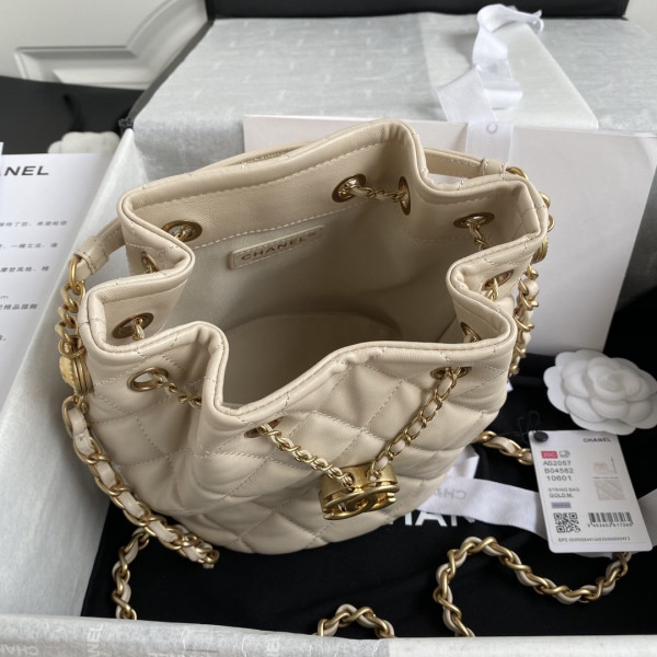 CL BUCKET BAG