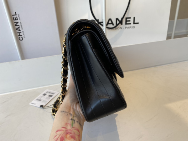 CL FLAP BAG LAMBSKIN 25.5cm