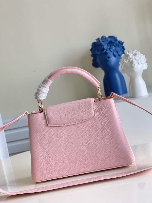 l**is V*t*n capucines bb