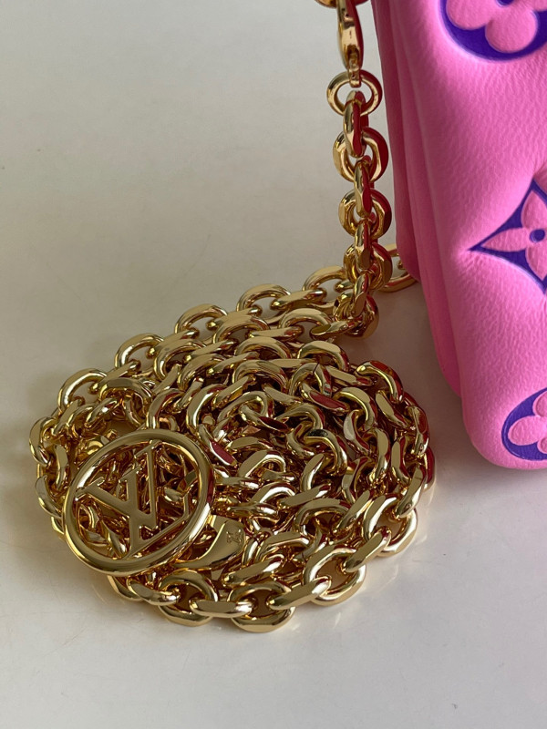 l**is V*t*n pochette coussin