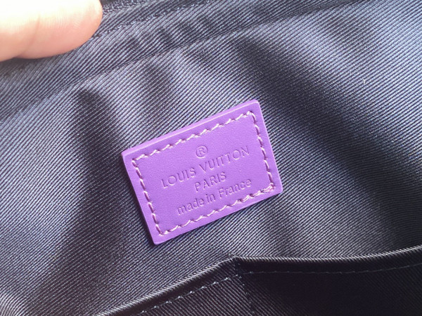 l**is V*t*n trio messenger