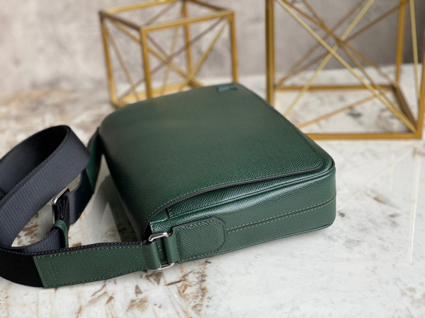 l**is V*t*n district pm