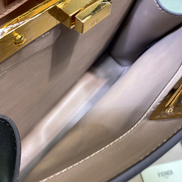 F**di peekaboo iseeu small-27x21x11cm