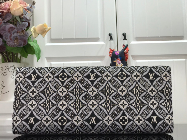 l**is V*t*n since 1854 onthego gm