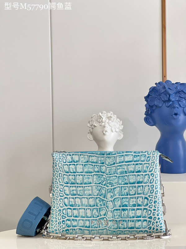 l**is V*t*n coussin pm