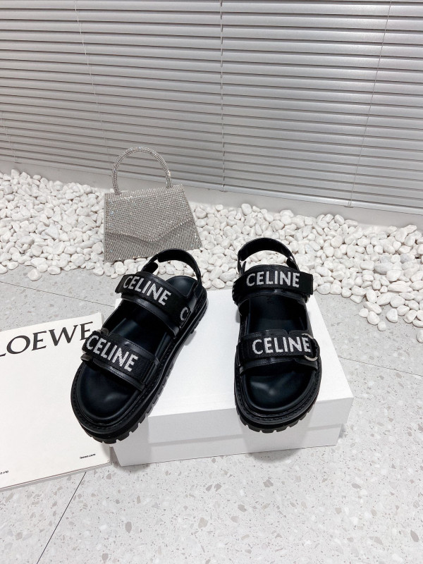 Ce**e leo strappy sandal in with "Ce**e" jacquard black / white