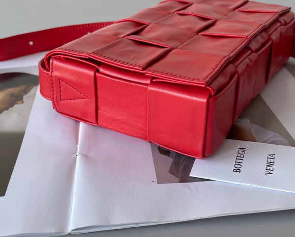 Bo*te*ga ve*ne*ta cassette