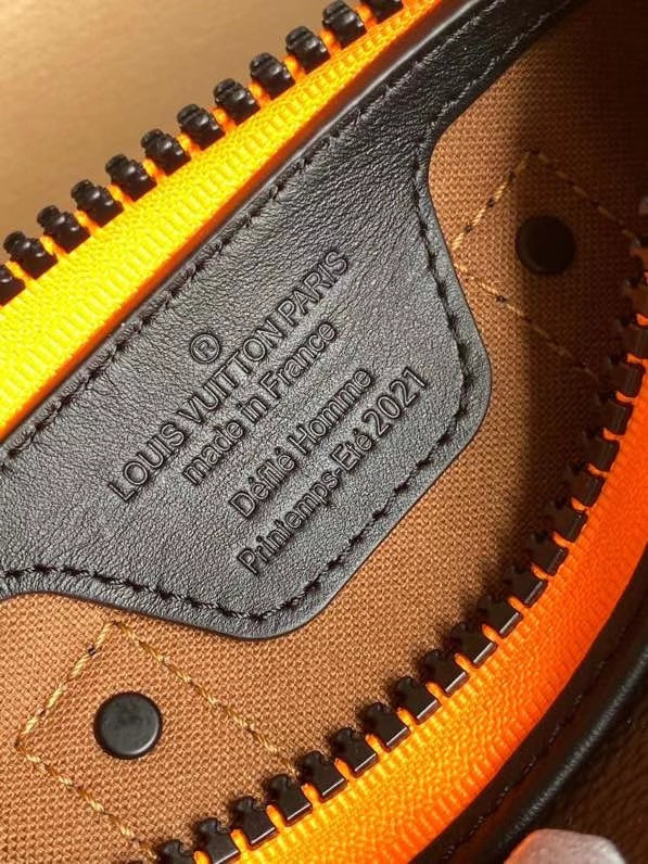 l**is V*t*n keepall xs