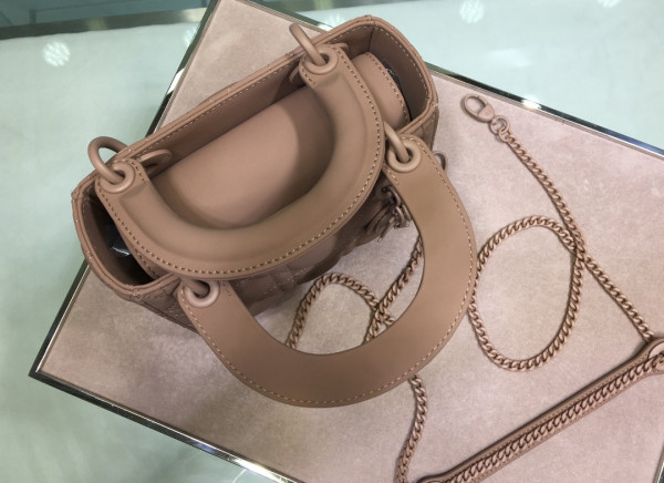 lady D*or ultra matte