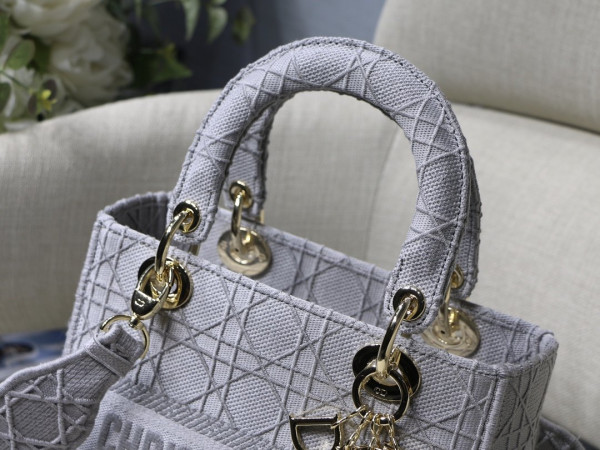 LADY D-LITE EMBROIDERED CANNAGE BAG