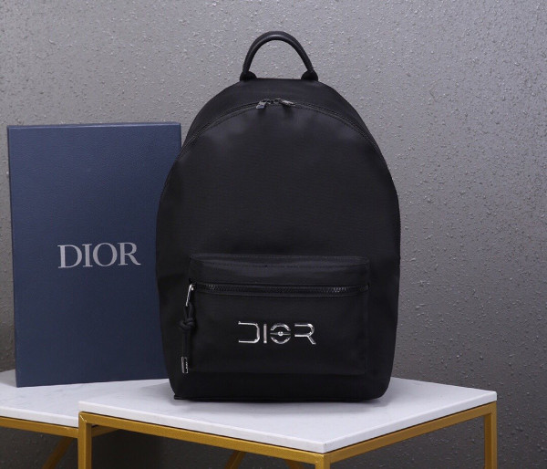 D*or backpack