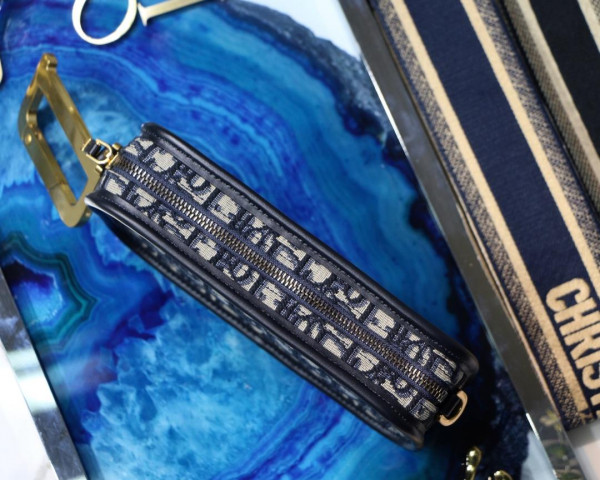 D*or oblique camera bag