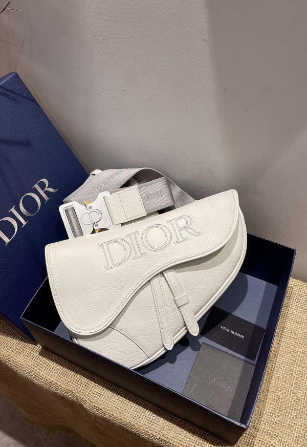 D*or saddle bag