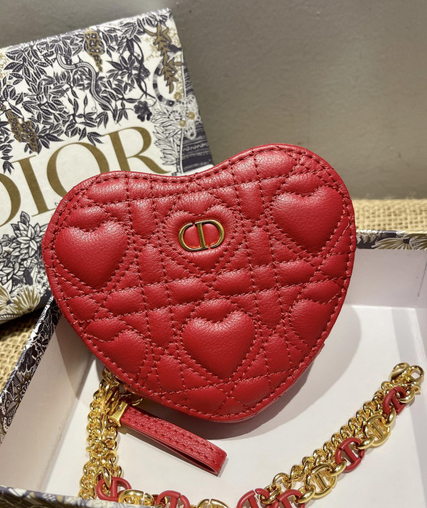 D*or D*oramour caro heart pouch with chain