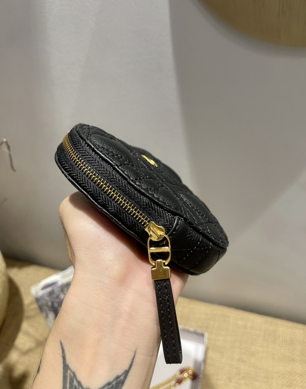 D*or D*oramour caro heart pouch with chain