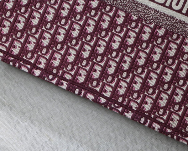 D*or oblique book tote-41.5-35-18cm