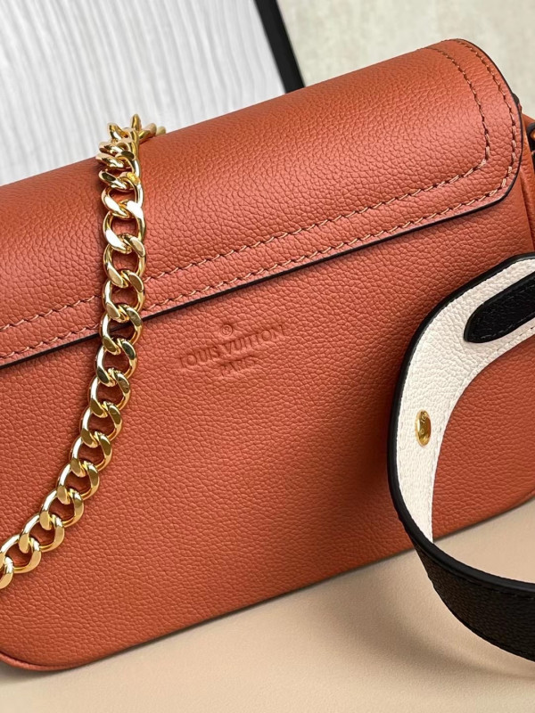 l**is V*t*n lockme tender