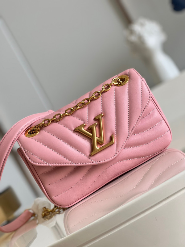 l**is V*t*n new wave chain bag pm