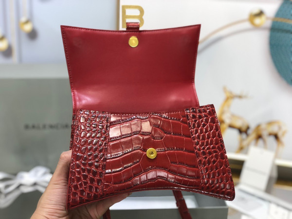 Ba*len*cia*ga hourglass