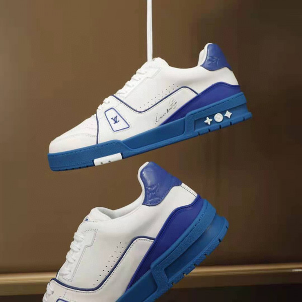 l**is V*t*n trainer sneaker