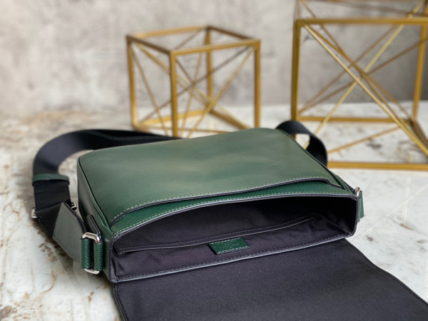 l**is V*t*n district pm