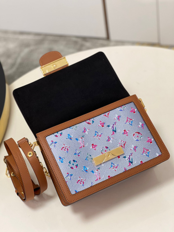 l**is V*t*n dauphine mm