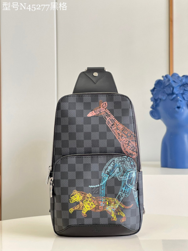 l**is V*t*n avenue slingbag