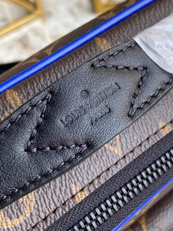 l**is V*t*n s lock messenger