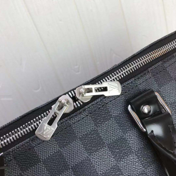 l**is V*t*n keepall bandouliÈre 55