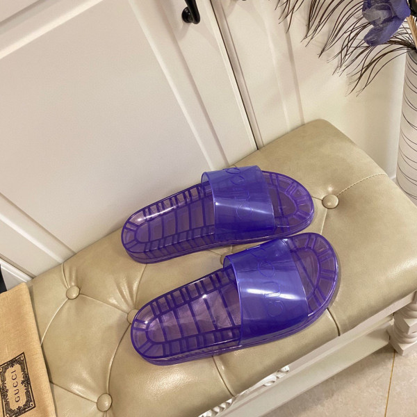 G*u*i slide with G*u*i logo