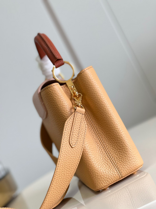 l**is V*t*n capucines bb