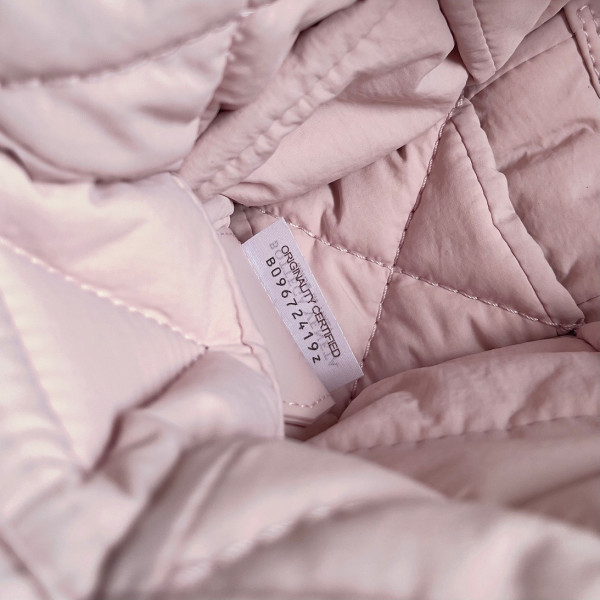 Bo*te*ga ve*ne*ta padded tech cassette