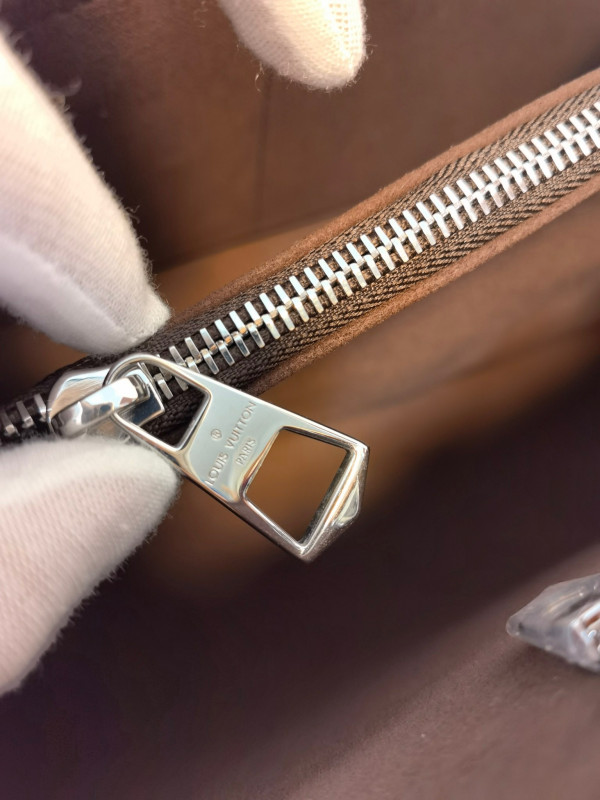 l**is V*t*n marelle tote mm