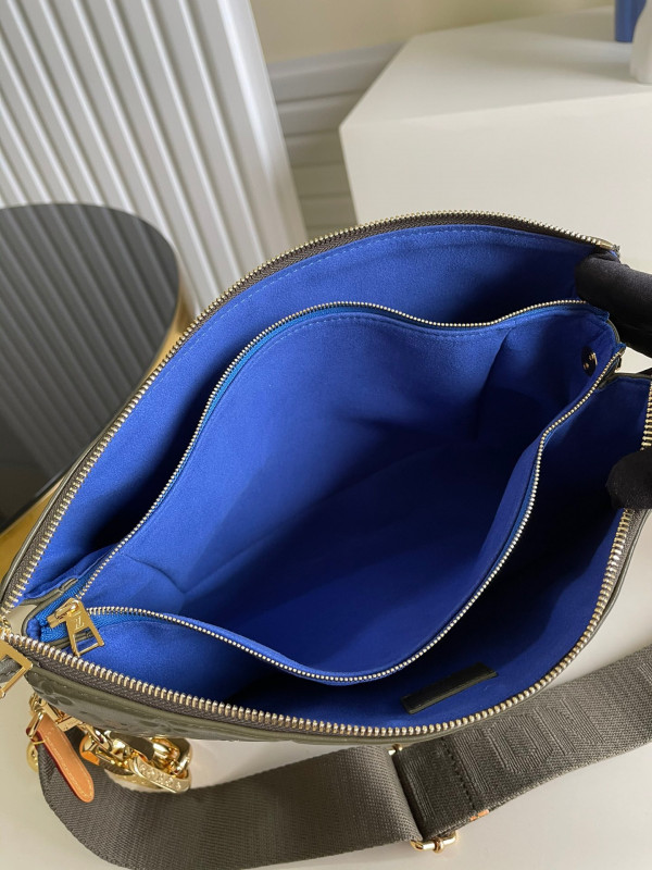 l**is V*t*n coussin mm