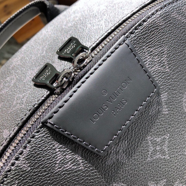 l**is V*t*n backpack