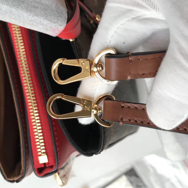 l**is V*t*n saintonge millefeuille m44254 camera shoulder bag