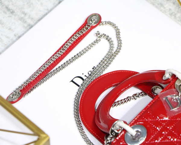 lady D*or mini with cow patent leather