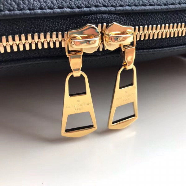 l**is V*t*n v tote mm