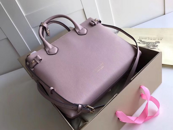 B**rry the medium banner in leather and house check