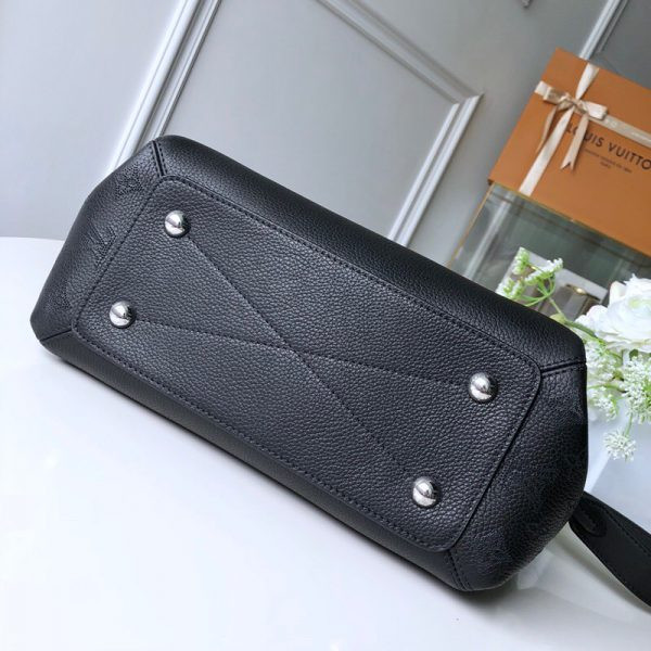 l**is V*t*n haumea bag