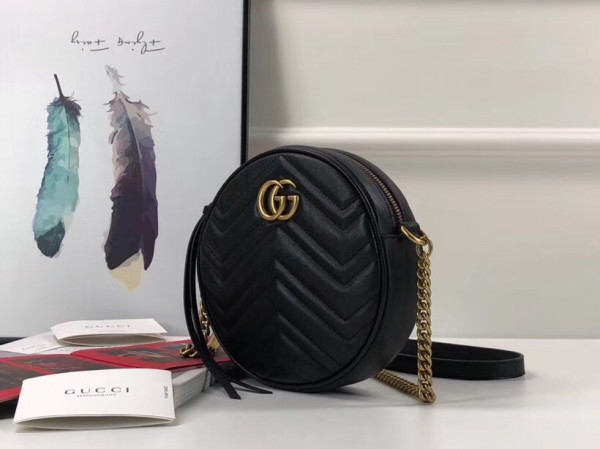 G*u*i gg marmont mini round shoulder bag