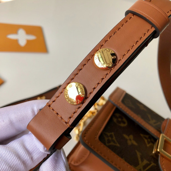 l**is V*t*n dauphine mini(2019 spring show)