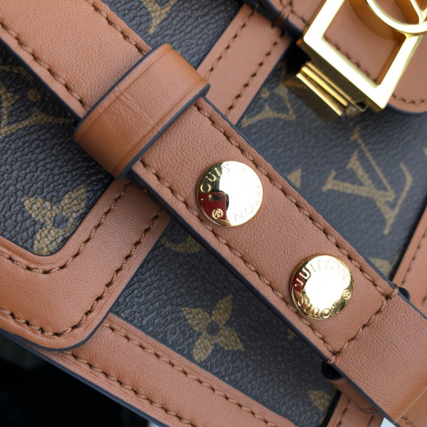 l**is V*t*n dauphine mm(2019 spring show)